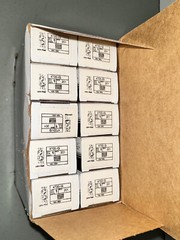 Hubbell/Leviton IG4700 Twist Lock Duplex Receptacle 15A 125V – LOT of 880