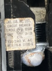 THQL1130 General Electric Plug-In CIRCUIT BREAKER 1 pole 30 Amp 1P 30A