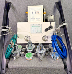 Accutron Guardian II Dental Nitrous Gas Manifold W/ Wall Alarm Tank Gauges Hoses