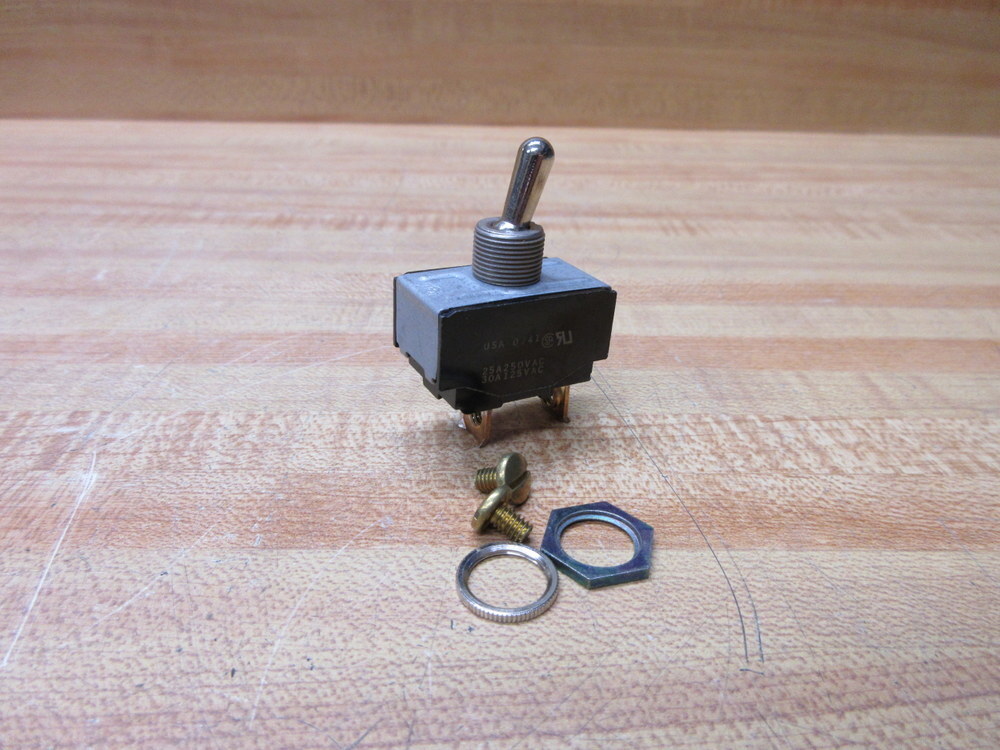 Cutler Hammer 0241 Eaton Toggle Switch