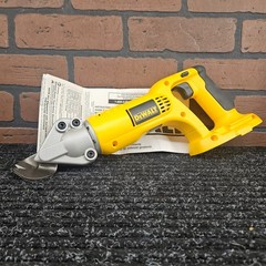 Dewalt DC495 18V Cordless 18GA Offset Shear Tool Only-***NEW***