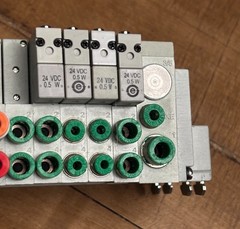 Numatics 239-1087 25 PIN SUB-D CONNECTOR SOLENOID VALVE MANIFOLD ASSEMBLY