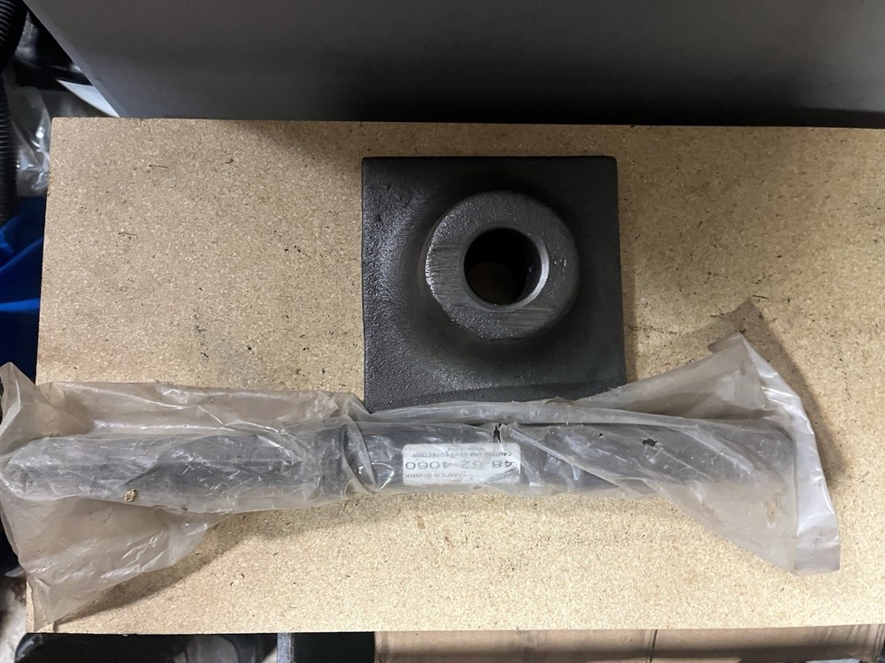 Milwaukee 48-62-4050 Tamper Plate 6 in. x 6 in. Plate Only