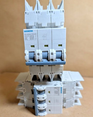 Siemens 5SJ4340-7HG Miniature Circuit Breaker, 3P, 40A, 400V (New NB)