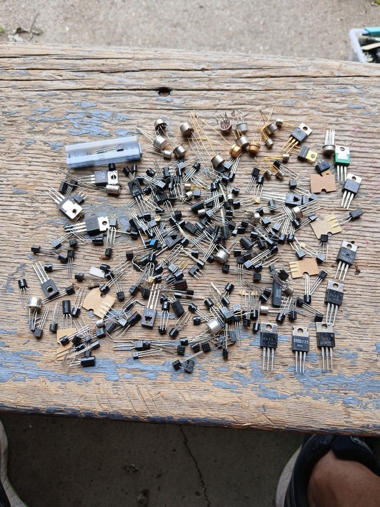 Transistor Lot Some New, Some Used Several Different Part Numbers Hobby Repair