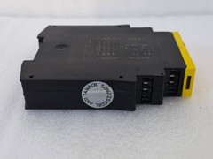 MOELLER ESR4-NO-31 Safety Relay 18815599