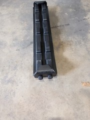 ROADLINER EXCAVATOR CLIP ON RUBBER PADS 700 MM WIDTH FITS MULTIPLE BRANDS
