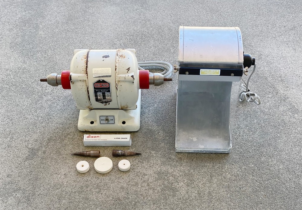 Handler Red Wing Lathe 26A with Splash Hood, Lathe Chucks, & Felt Wheels