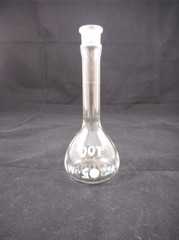 CHEMGLASS Glass HD TC 100mL ± 0.20mL Volumetric Flask Stopper Size #16 Chipped