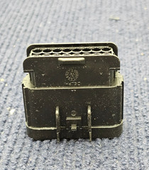 (QTY 50) DELPHI PA6-GB20 GF10 Female Pin Terminal Connector Automotive