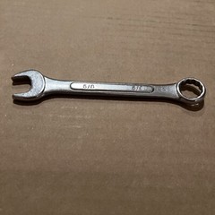 Wrenches 5/16″, 7/16”, 1/2”, 9/16”, and 5/8” Standard Combination Set SAE
