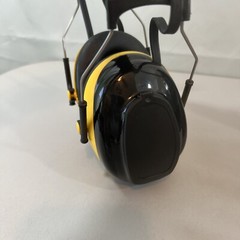 Peltor AO Safety Work Tunes AM/FM Headphones HRX52A Worktunes Mowing Yard work