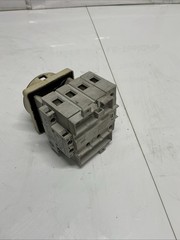 Allen-Bradley 194E-E63-1753 Ser.B Load Switch. Y-011