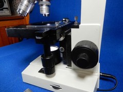 Omax Four Lens With Slide Stage Microscope Lightg and Aperature Control Good Use