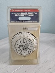 INTERMATIC Heavy Duty Wall Switch Security TIMER Model E1020C 24 Hour Control