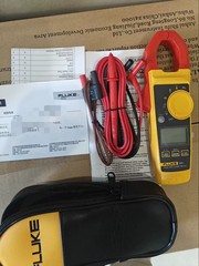 1PCS NEW FLUKE 325 TRUE RMS 600V AC/DC CLAMP METER 40.00 A / 400.0A