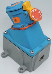 MELTRIC DSN20 63-14075 W/30° Nylon Adapter & MB3 Jct Box – 20A 125VAC TYPE 4X
