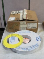 NEW NORTON ALUNDUM GRINDING WHEEL 66253263149 32A60-HVBE 12X1-1/2X5 2070RPM