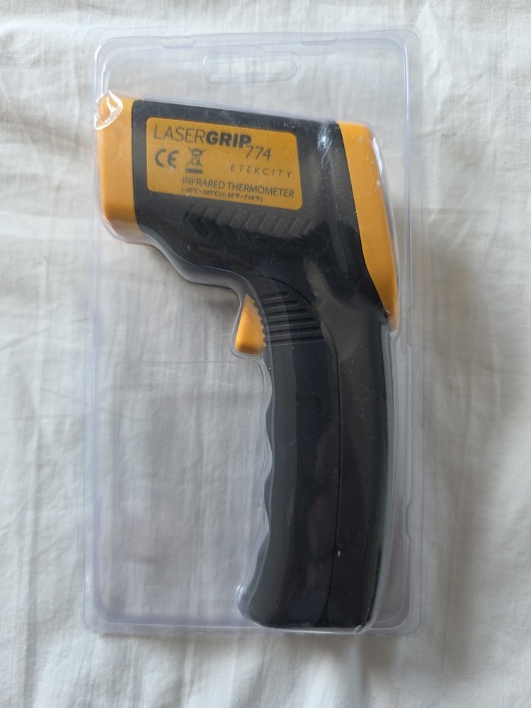 Infrared Thermometer -50°C to 400°C / -58°F to 716°F Laser Temp Sensor Gun