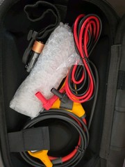 Fluke 393 FC compact True RMS clamp meter, rated for 1500V CAT III IP54 New
