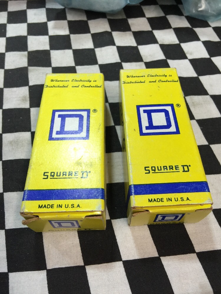 LOT OF 2, SQUARE D FUSE BLOCK ASSEMBLY CLASS 9070 TYPE AP-4, 12298 #1629Q