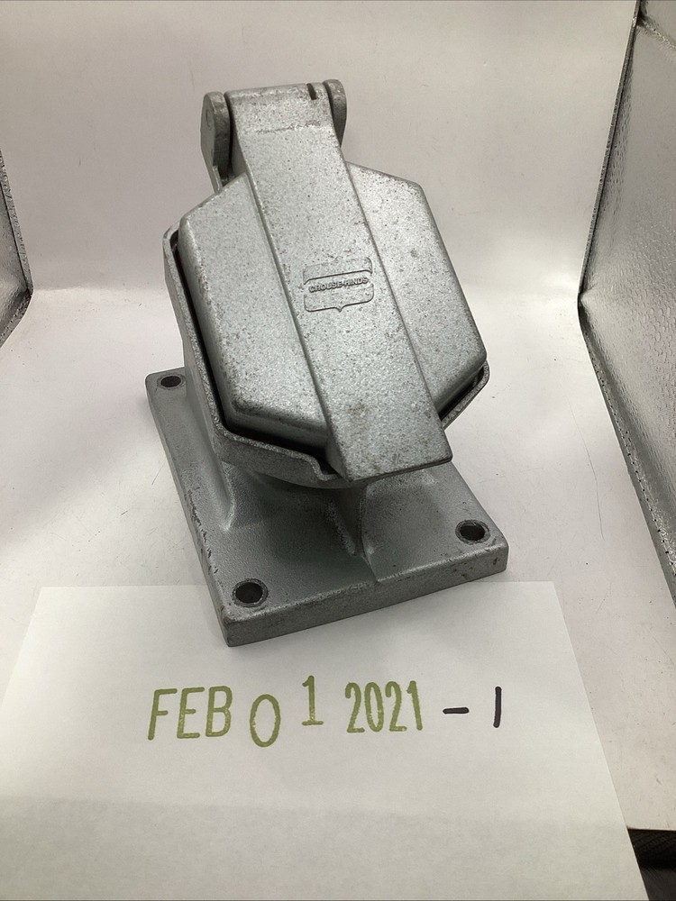 Crouse Hinds ENR21201 20Amp 1P 125VAC Hazardous Location Receptacle USED