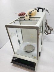 Mettler AE240 Digital Analytical Scale With Option 011 Data Output