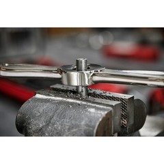 Milwaukee 49-22-5603 38PC Metric Tap & Die PACKOUT Set w/ Hex-LOK 2-in-1 Handle