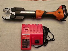Utilco BLL-W-I 18 Volt 6 Ton In-line Press Crimper Working Ships Free