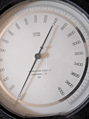 Heise CC-77838 Pressure Gauge * 0-4000 PSI * 10 psi Subdivisions * Bourdon Tube