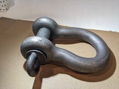 CM Columbus McKinnon USA 12TON 1 1/8inch SCREW PIN SHACKLE,