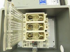 Wiegmann B100806CH Wall Mount Electrical Enclosure 10x8x6″ With Disconnect