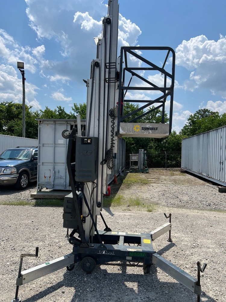 2015 JLG 36AM 36’ ELECTRIC PERSONNEL SCISSOR VERTICAL MAST MAN LIFT