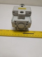 SMC IR3020-03BG Precision Air Regulator w/ Gauge & Bracket 0.01-0.8MPa
