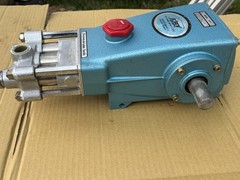 CAT Pumps 820 Brass Manifold Piston Pump – 10 GPM, 1000 PSI