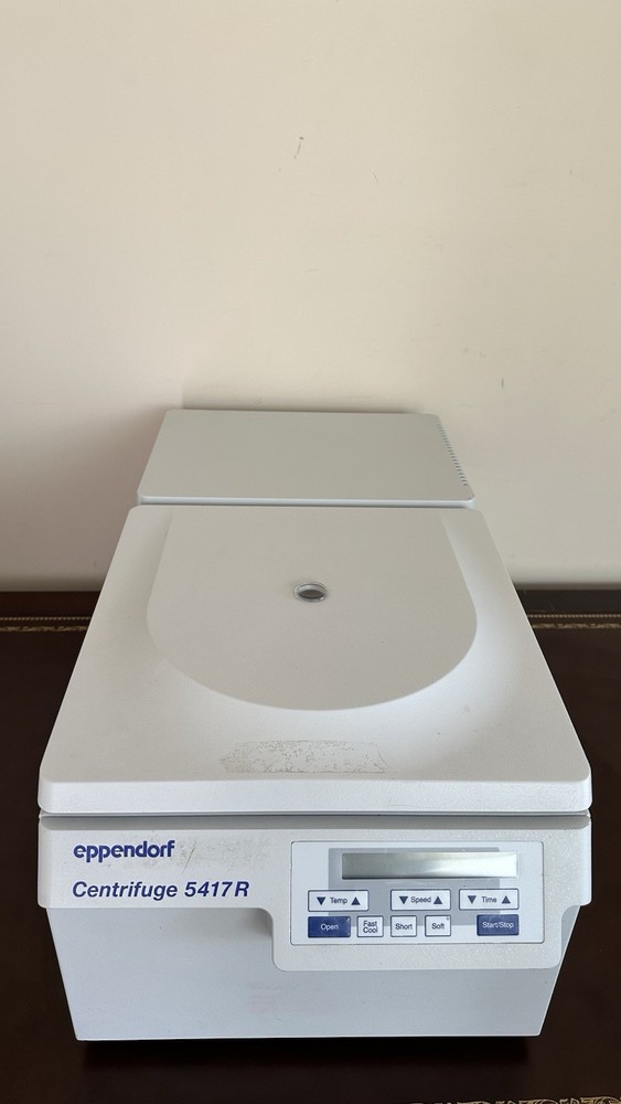 Eppendorf Refrigerating Centrifuge 5417R With F45-30-11 Fixed Angle Rotor. READ