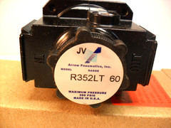 Regulator w/ Gauge R352GLT – by ARROW PNEUATICS New in Factory Box