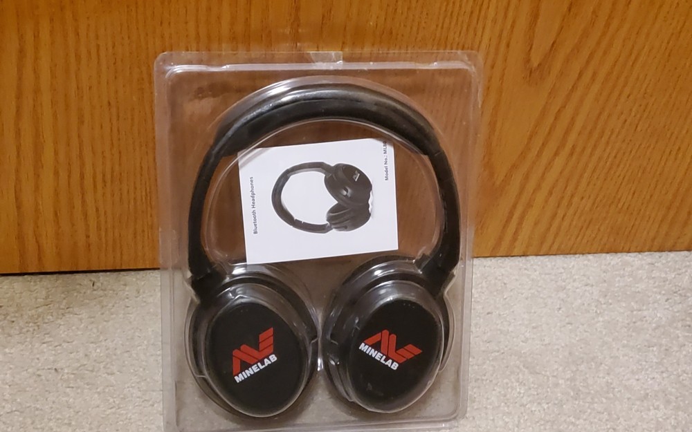 Minelab ML 80 Equinox Bluetooth Wireless Low Latency Headphones, Case, 1/8″ Plug