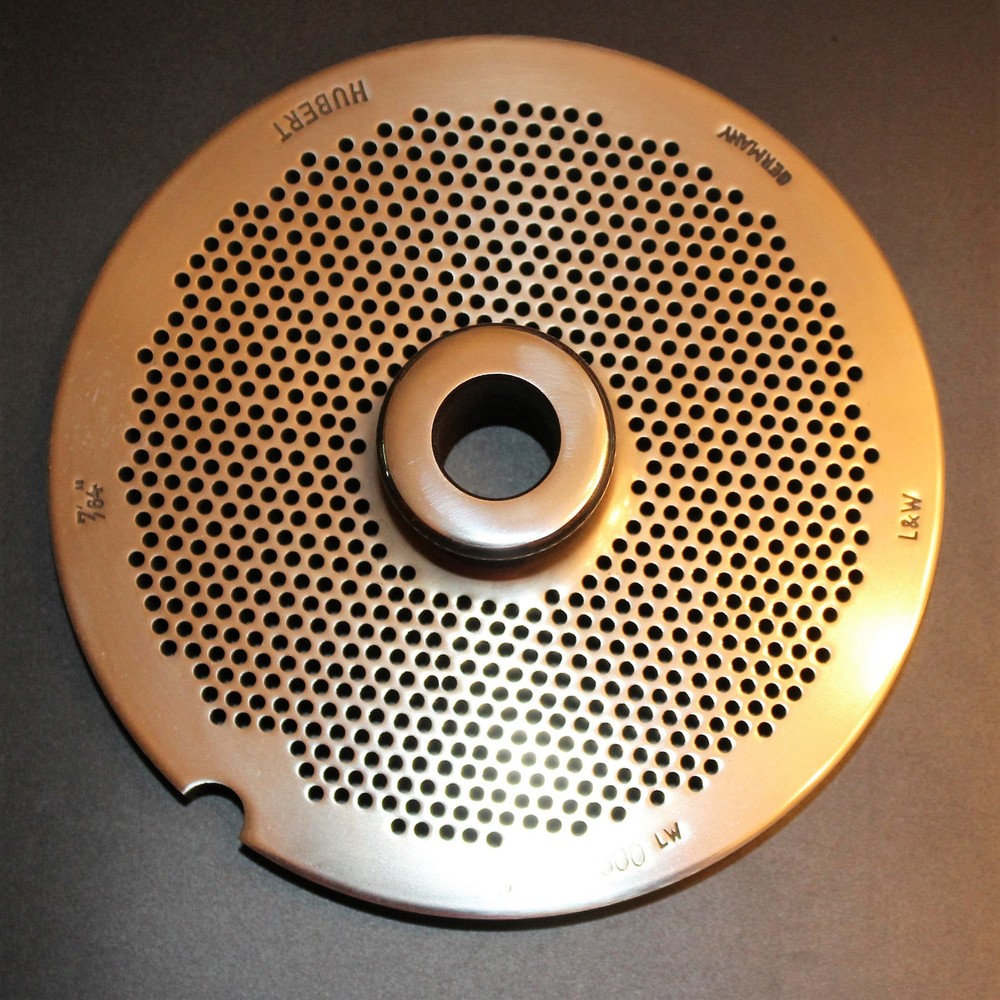 Hubert L&W Meat Grinder Plate Die Size #56 6″ diameter 7/64″ holes & Hub