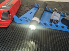 #bf265 NEW Snap On Tools ECFLG032 425 Lumens Rechargeable Light 90 swivel head