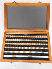Fowler Ceramic Gage Block Set – 81 pcs. – Grade 2, Metric, Rectangular – QG64