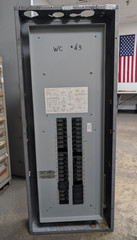 🤪 GE GENERAL ELECTRIC 225 AMP MAIN LUG PANELBOARD 240 VAC 3Ø 3W 42 CIRCUIT AB49