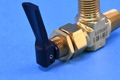 Swagelok Brass Angle-Pattern Toggle Valve 1/4 in NPT B-1GM4