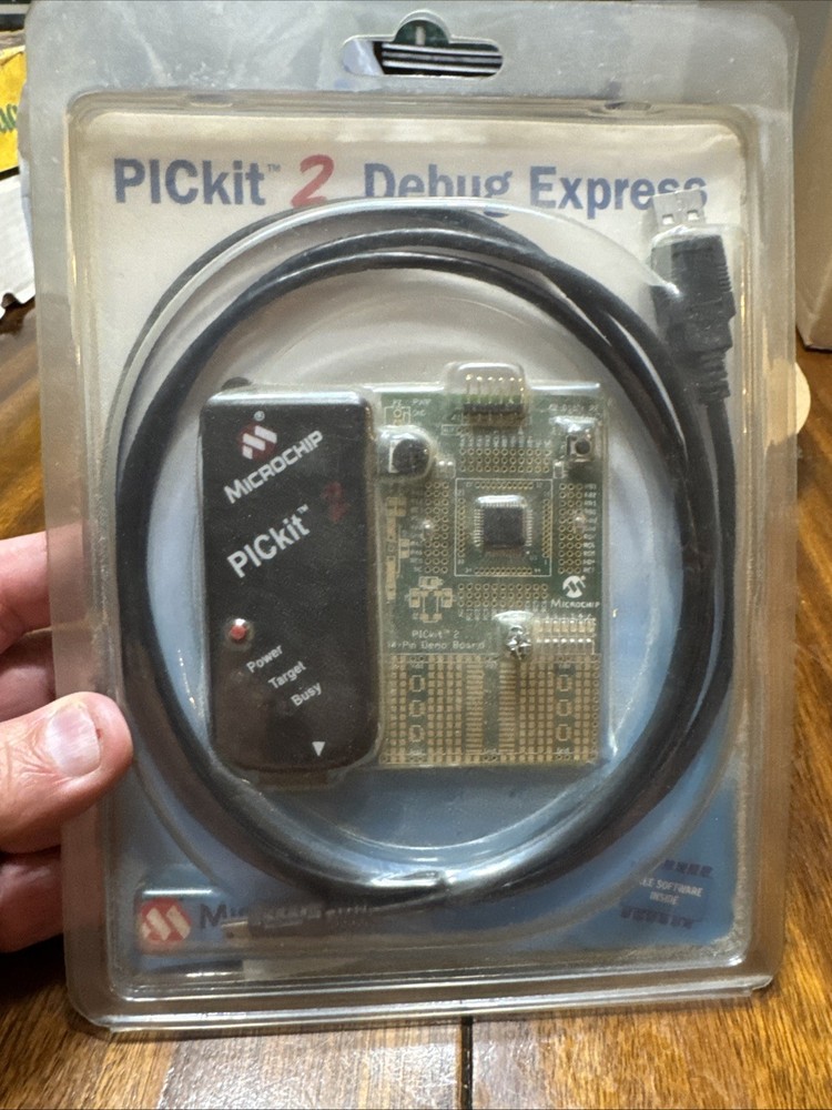 MICROCHIP TECHNOLOGY DV164120 PICkit 2 Microcontroller Starter Kit
