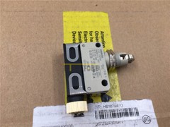 1pcs New In Box Omron Brand New Limit Switch D4E-1B20N