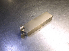 Kyocera Coolant Thru Lathe Tool .981″x.625″ Shank SDJCR1625H-11-F05JCT (LOC3335)