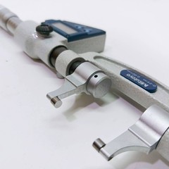 Mitutoyo Digital Outside Micrometer OMP-25DM 0-25mm Caliper From Japan BG142