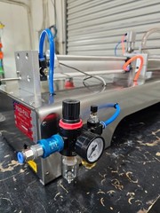 Semi automatic Pneumatic Piston Liquid Filling Machine 100-1000ml Filling Range