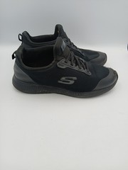 Skechers Women’s Work Shoes – Size 11 – Slip Resistant – Memory Foam – Wide Fit