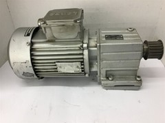 Lenze .75 KW 220-277/380-480 Volts AC Motor 1680 Rpm